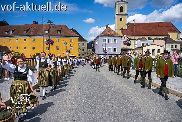 Foto Laudi_ Volksfestzug-13.jpg